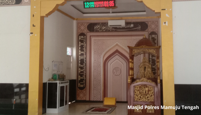 Khotbah Jum’at Menyentuh di Masjid Polres Mamuju Tengah: “Jangan Gantungkan Hati pada Dunia, Ia Pasti Mengkhianatimu” 